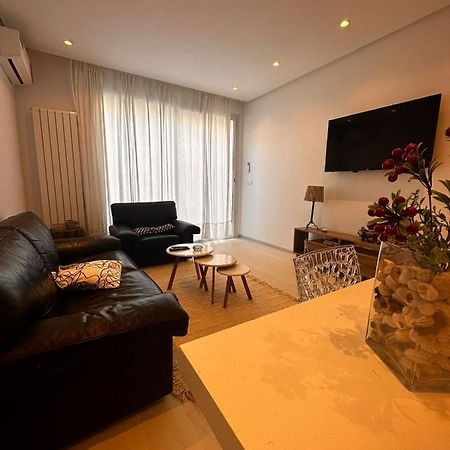 App Avec Jardin Dans Un Hotel قمرت المظهر الخارجي الصورة