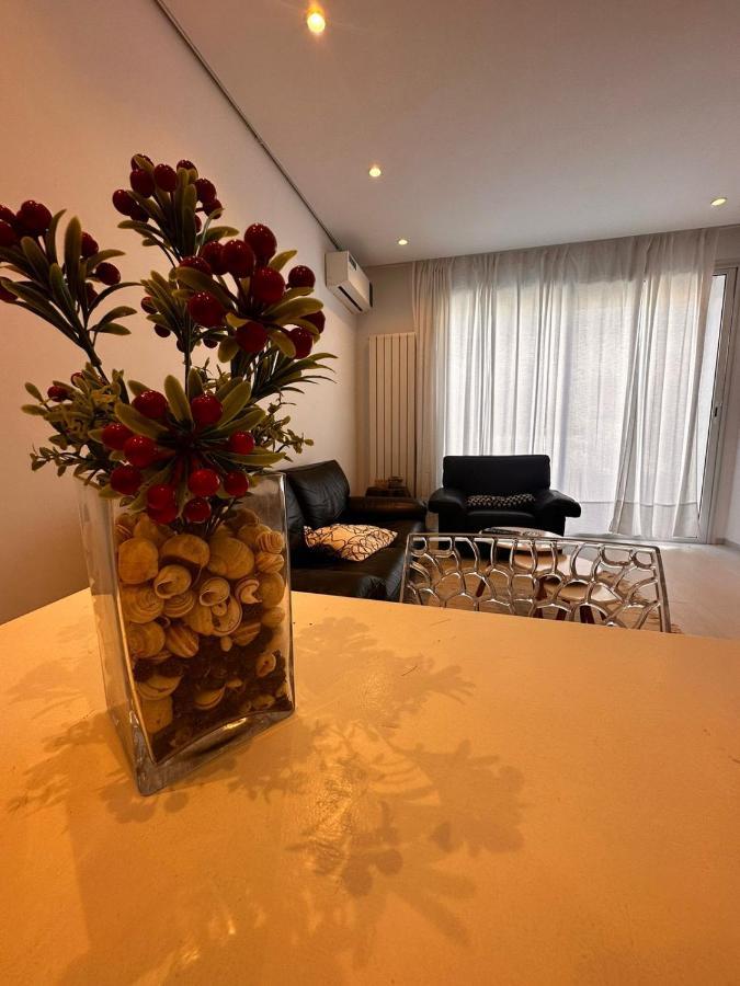 App Avec Jardin Dans Un Hotel قمرت المظهر الخارجي الصورة