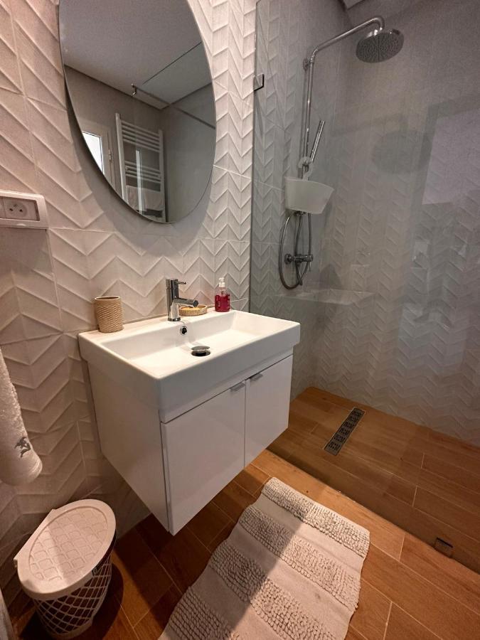 App Avec Jardin Dans Un Hotel قمرت المظهر الخارجي الصورة